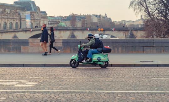 Deux-roues : les contrôles indispensables avant de prendre la route